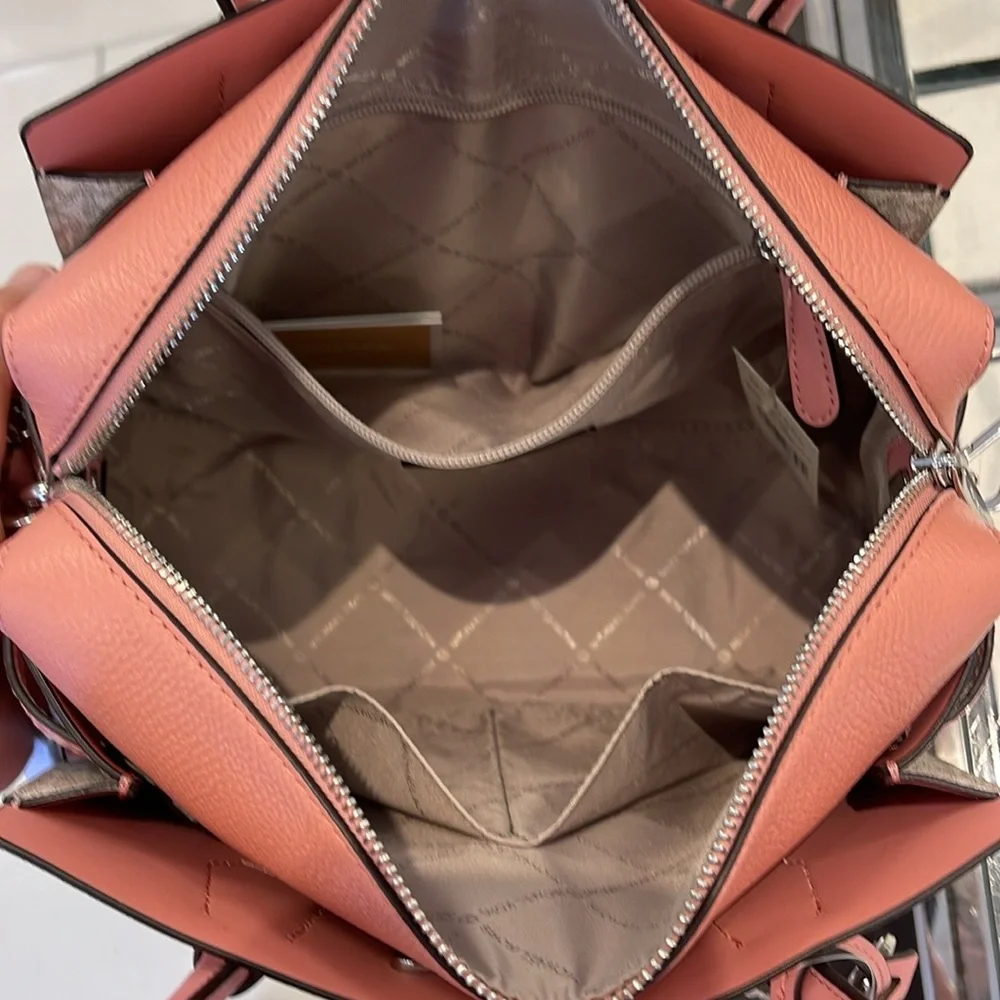 MICHAEL KORS
Mercer Medium Logo and Leather Belted Satchel
Primrose Multi 
NWT - Picture 5 of 16